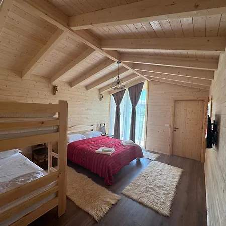 Fishta - Mrizi I Zanave Semesterbostad